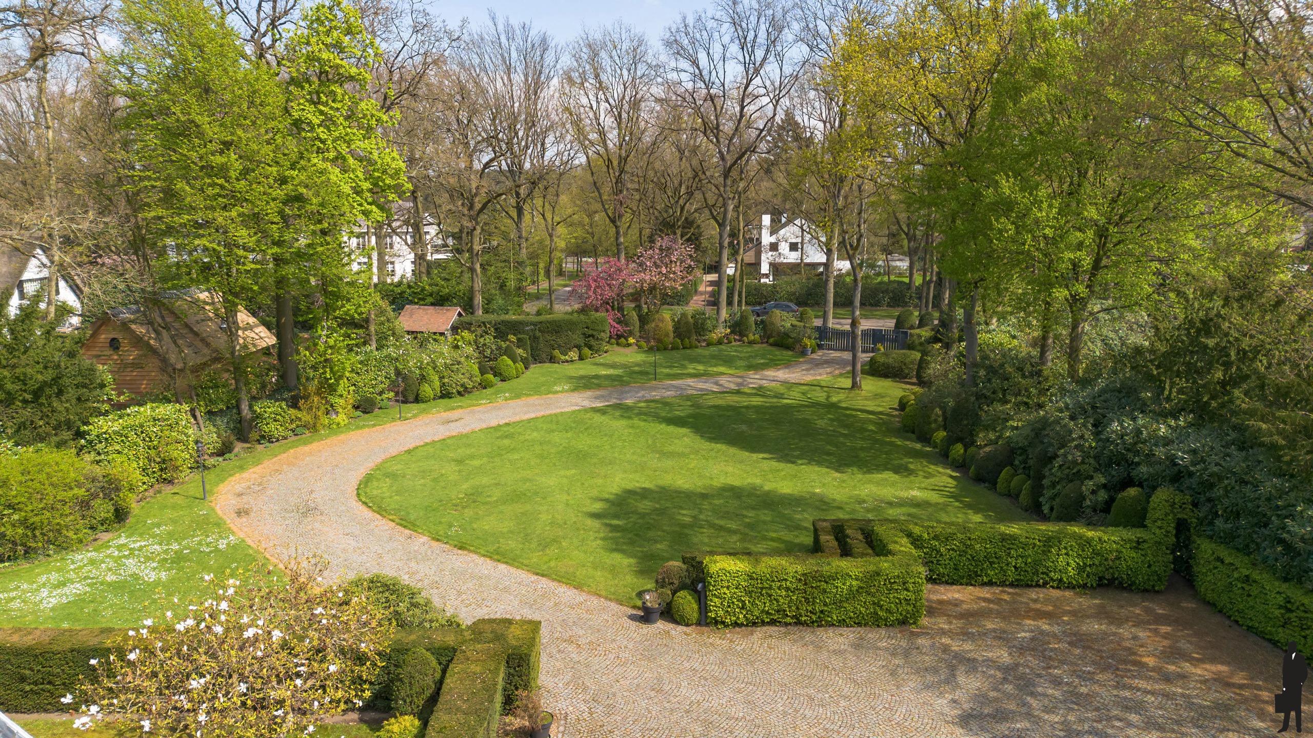 House for sale in Brasschaat with 6 bedrooms - photo 4