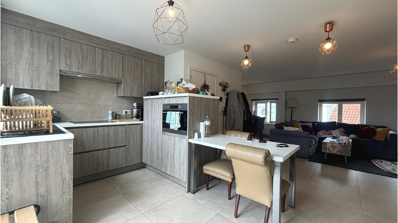 Recent 2-slaapkamerappartement met TERRAS te huur in Brugge - foto 2