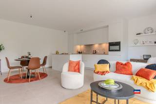 <p><span>WILRIJK | BEAUTIFUL NEW CONSTRUCTION APARTMENT WITH TWO BEDROOMS AND LARGE TERRACE IN THE NEW PRESTIGIOUS PROJECT 'GARDEN OF EDEN' | EPC A | SALE UNDER VAT REGIME 21% |</span></p><p><span> </span></p><p><span>Layout as follows: entrance hall with security door and checkroom (built-in cupboards) - separate toilet - living/dining room with open, fitted kitchen - terrace (6,7m²) with storage space - two bedrooms (11,5m² and 10m²) - bathroom with walk-in shower, sink and toilet - storage/laundry room.</span></p><p><span>The monthly costs (heating, syndic, block policy, elevator, maintenance, minuterie,...) are 235 EUR for the apartment and 17 EUR for the car parking space. </span></p><p><span>!! ** New construction project - Sale under VAT (21%) ** !!!</span></p><p><span> </span></p><p><span>Additional assets:</span></p><ul><li><span>Bright apartment with a large terrace in a prime location in the heart of Wilrijk, adjacent to the Park of Eden (vast landscape and adventure park, part of which is reserved as a protected nature reserve) </span></li><li><span>An oasis of calm, yet conveniently centrally located in Wilrijk, within walking distance of stores, public transport, restaurants and services, and with very easy access to Antwerp, Brussels and Zaventem</span></li><li><span>The apartment itself is finished with high quality materials and has a premium kitchen (ILWA) and custom built-in cabinets/furniture (Camber) </span></li><li><span>Underfloor heating - equipped with most sustainable and energy efficient heating and cooling system on the market (with cooling being free of charge!)</span></li><li><span>Solar panel of 420W</span></li><li><span>Including communal bicycle storage </span></li><li><span>Includes private underground car parking space, located near the elevator!</span></li></ul><p><span> </span></p><p><span> </span></p>