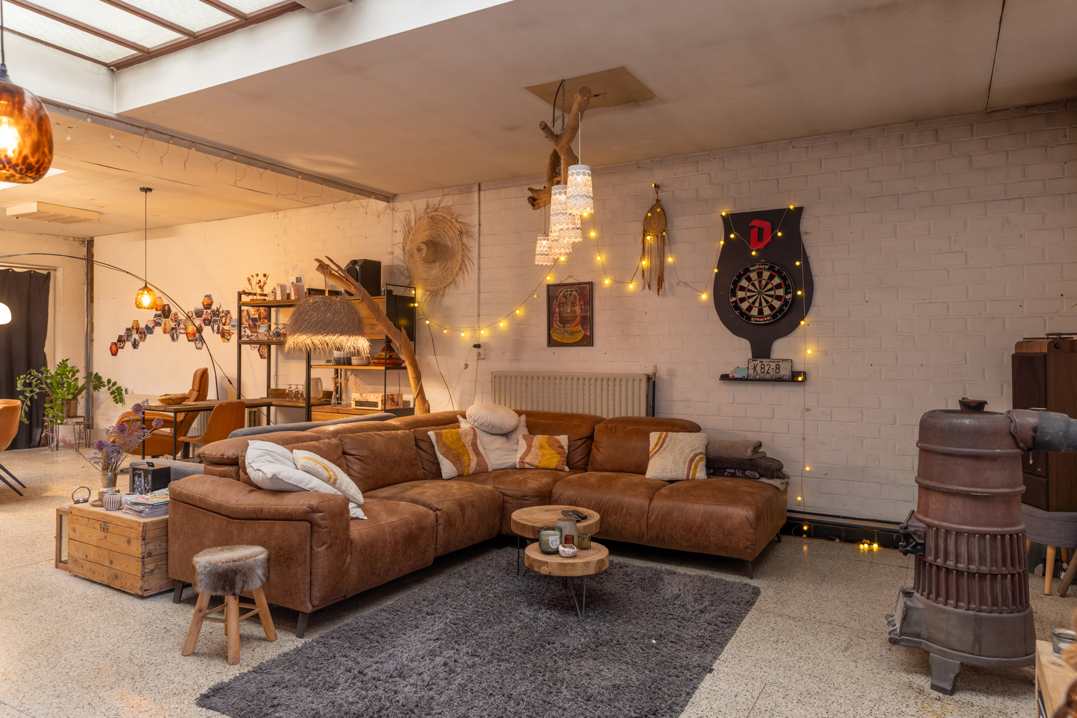 Ruime woning met tal van mogelijkheden en ruime garage - foto 1