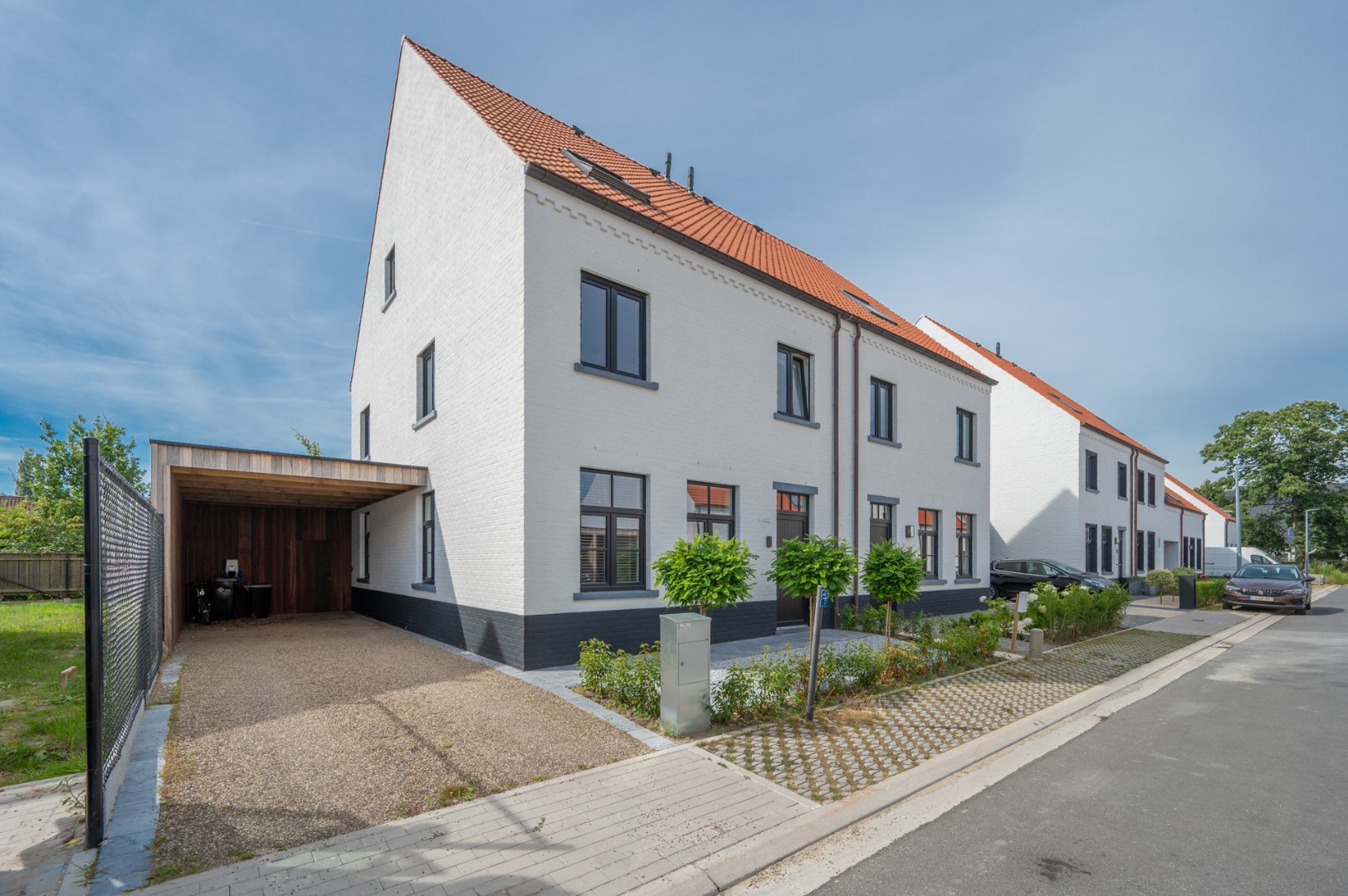 recente instapklare 3-gevelwoning te Moerkerke - photo 1