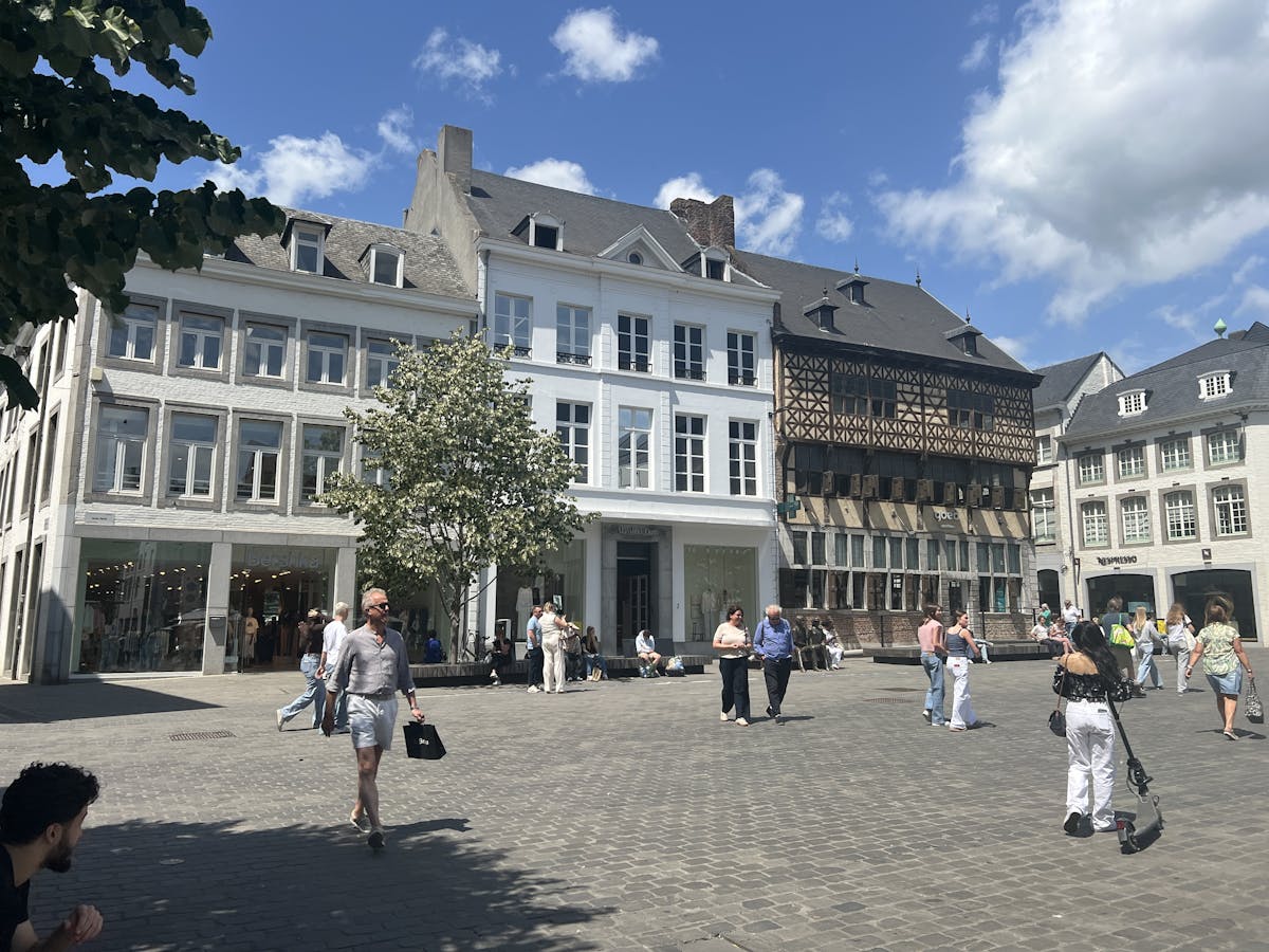Handelspand te huur in het centrum van Hasselt, op de Grote Markt. - foto 4