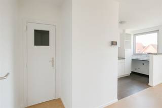 Lichtrijk 2-slaapkamer-appartement met prachtig terrasDit ruime appartement bevindt zich op de vierde verdieping/dakverdieping en is bereikbaar via...