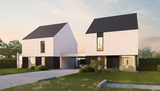 ENERGIEZUINIG WONEN - VASTE PRIJS - ALL IN AFWERKING OP MAAT - AANKOOP AAN 6% BTW MOGELIJK! In de Nieuwstraat te Lembeke realiseren wij op het vroegere nummer 67 een kleinschalig nieuwbouwproject met 3 moderne woningen. Lot 2 (middelste woning) is een open bebouwing met een carport. De woning op lot 2 zal gebouwd worden op een groot perceel van 905m2. Onze architecten zorgden voor een doordachte planindeling met grote raampartijen en 100% functionele ruimtes! Geen enkel hoekje blijft onbenut. Op het gelijkvloers is er een ruime inkomhal met gastentoilet, een lichtrijke leefruimte met open keuken en een praktische wasplaats. Op de eerste verdieping bevinden zich 3 slaapkamers en een badkamer met bad + douche. De praktische zolder is toegankelijk met een vaste trap. Hier kan ook een 4e slaapkamer gemaakt worden. De woning wordt helemaal op maat afgewerkt. A.d.h.v. de ruime afwerkingsbudgetten kan alles op maat gekozen worden. Sowieso is de woning uitgerust met ultra energiezuinige technieken zoals een warmtepomp met vloerverwarming op beide verdiepingen, ventilatie met warmterecuperatie, super isolerende beglazing, zonnepanelen,... . Zie jij jezelf hier wel thuiskomen? Contacteer ons voor meer informatie: <strong>Ewout Vanden Bussche (bouwadviseur) - 0497 588 888 - ewout@huysmanbouw.be</strong>