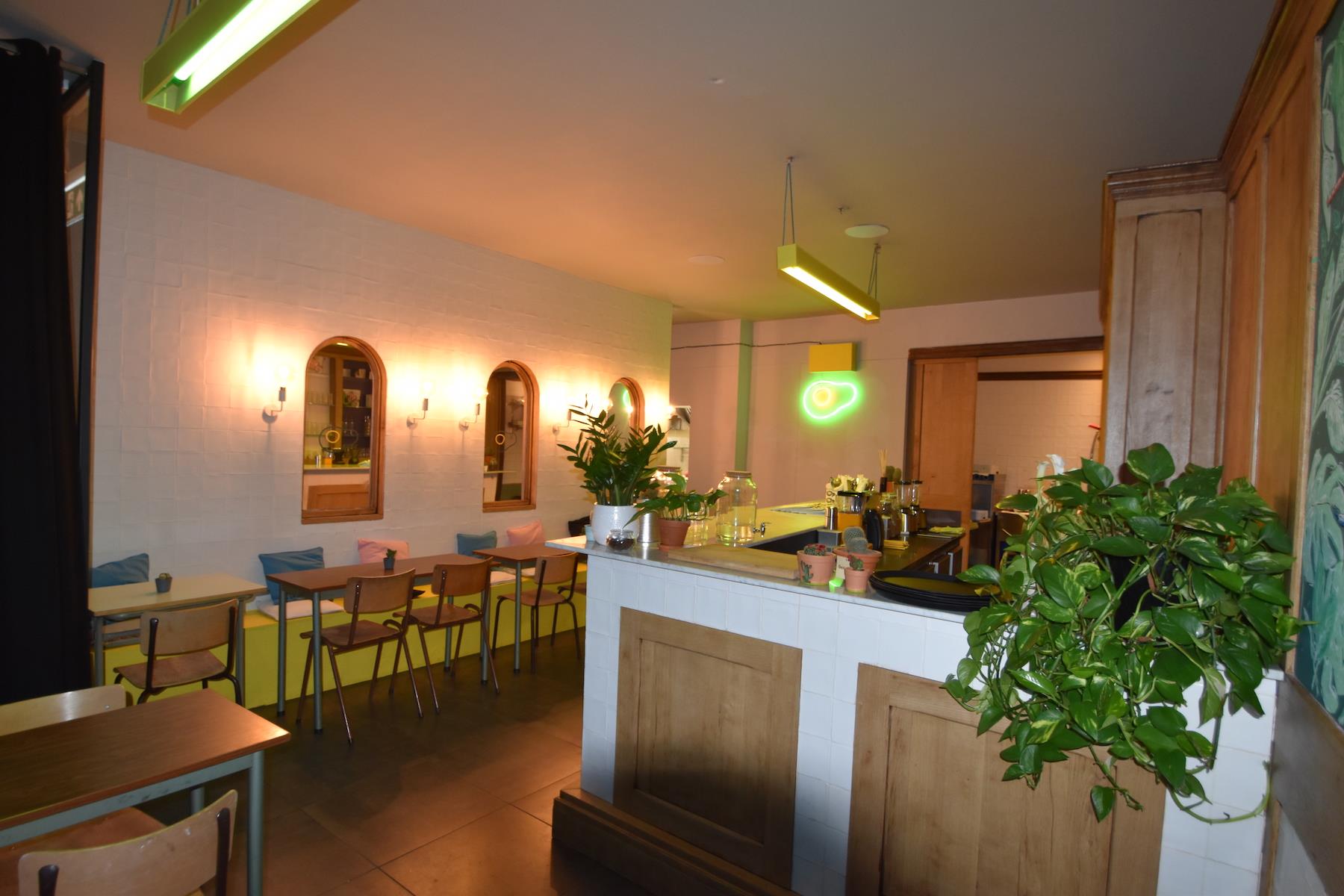 ANTWERPEN - Schitterend gelegen handelsgelijkvloers  - foto 4