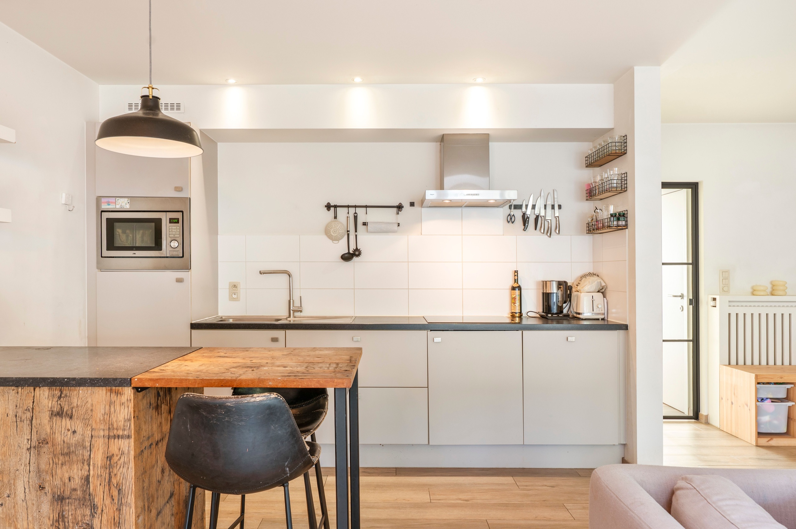 Moderne gezinswoning met gezellige stadstuin op de Lage Kaart te Brasschaat! - foto 5