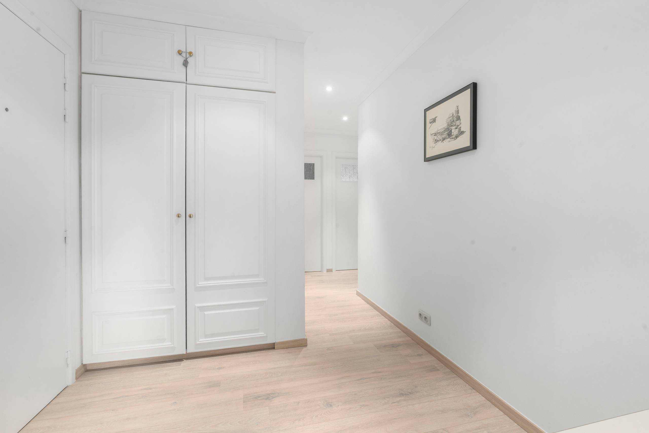 Gemoderniseerd 2-slaapkamerappartement te koop in De Panne - foto 2