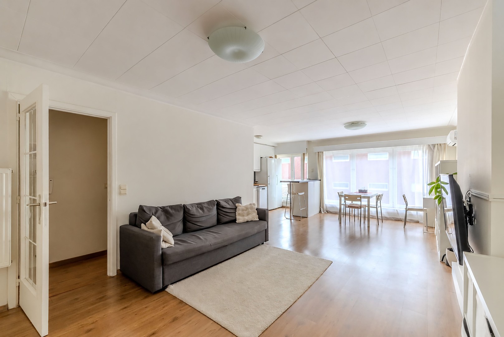 Instapklaar 2 slaapkamer appartement in Deurne-zuid - foto 1
