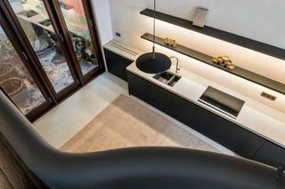 Neoclassicistische stadswoning uit de 19de eeuw met zicht op de Schelde en de KathedraalIn deze woning ervaar je Antwerpen op zijn meest authentieke...