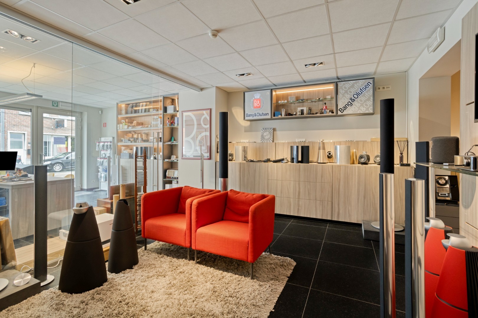 Instapklaar en goed gelegen handelsruimte van 126 m² kortbij het centrum van Geel ! - foto 5