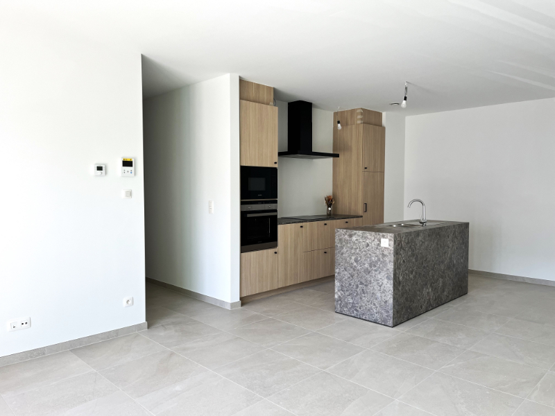 App met 2  slpkm, garage en kelderberging - foto 5