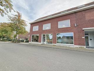 Bent u op zoek naar een solide investering met een onmiddellijk en stabiel rendement?Deze vennootschap omvat een geheel aan onroerende...