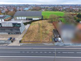 Zoekt u een centraal gelegen bouwgrond voor open bebouwing met vlotte bereikbaarheid? Dan zal deze u zeker en vast bekoren! Deze bouwgrond...