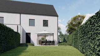 CASCO WINDDICHT Nieuwbouwwoning met 4 slaapkamers – Onze-Lieve-Vrouwestraat 34, Nijlen<br />Deze te bouwen nieuwbouwwoning in het centrum van Nijlen biedt een moderne indeling, een bewoonbare oppervlakte van 190 m² en een perceel van 349 m². De lichte leefruimte met grote raampartijen sluit mooi aan op de zonnige tuin. Met vier slaapkamers, een leefzolder van 30 m² en praktische bergingen is dit een ideale gezinswoning met hedendaags comfort.<br /><br />Grondaandeel : €165.000 te verhogen met 12% registratiebelasting en constructiewaarde : 192.000€ te verhogen met 21% Btw.<br />ALL IN PRIJS : 417.120 EUR<br /><br />Indeling<br />Gelijkvloers<br />• Inkomhal<br />• Toilet<br />• Woonkamer met leefkeuken<br />• Berging<br />• Buitenberging<br /><br />1ste verdieping<br />• Overloop<br />• Slaapkamer 1 (17 m², inclusief dressing)<br />• Slaapkamer 2 (11 m²)<br />• Slaapkamer 3 (10 m²)<br />• Badkamer<br /><br />Zolderverdieping<br />• Leefzolder (30 m²)<br />• Technische ruimte<br /><br />Bijzonderheden:<br />- Vlotte verbinding naar Lier, Antwerpen en Herentals <br />- Station op wandelafstand<br />- Natuurgebied Kesselse Heide