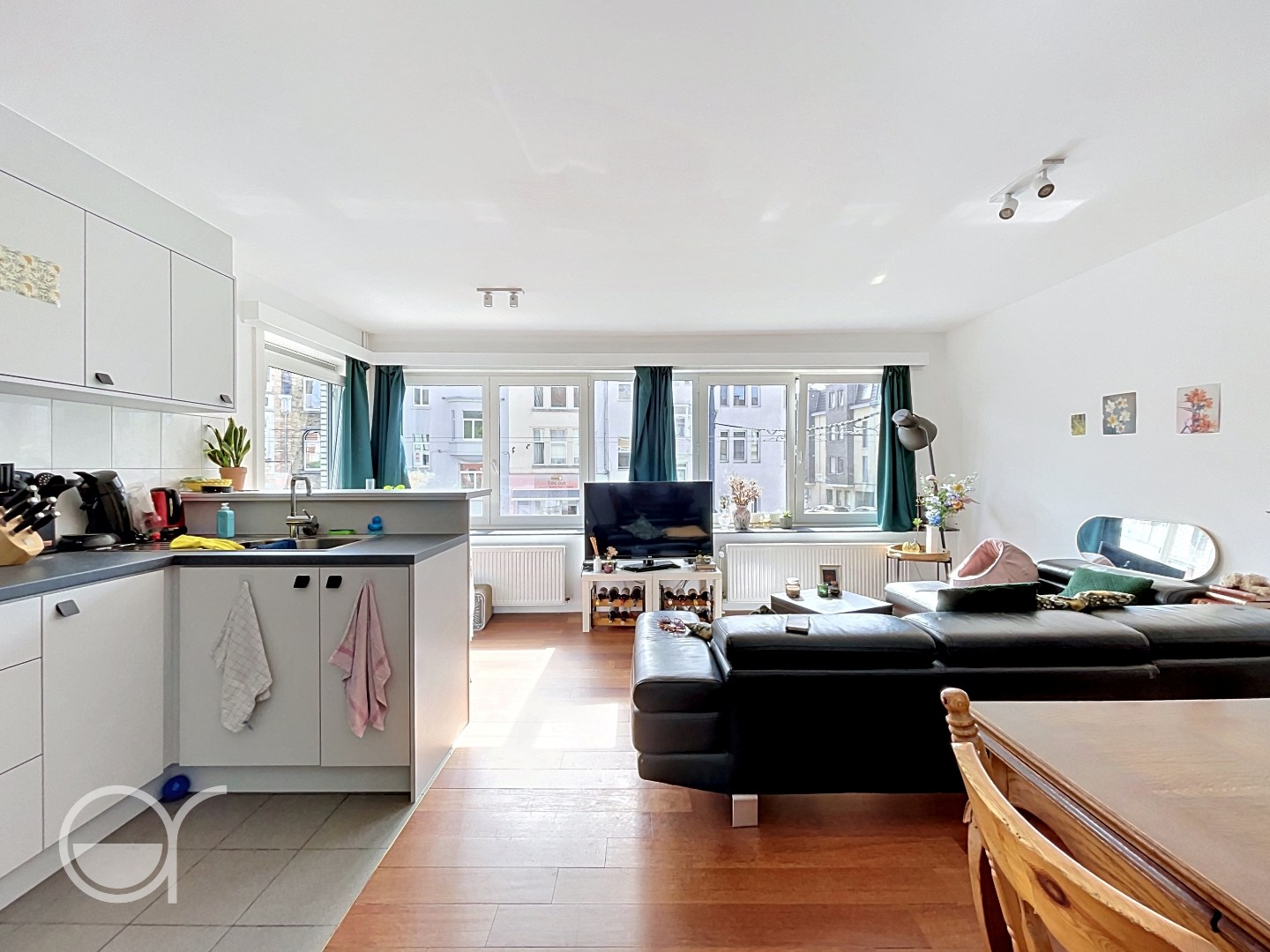 2-slaapkamer duplex appartement te huur vlakbij Station Gent-Sint-Pieters - foto 4