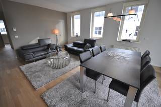 Stijlvol hoekappartement (veel lichtinval) in hippe omgeving (Eilandje - Willemdok) op de 5de verdieping van het Koninklijk Entrepotgebouw,...