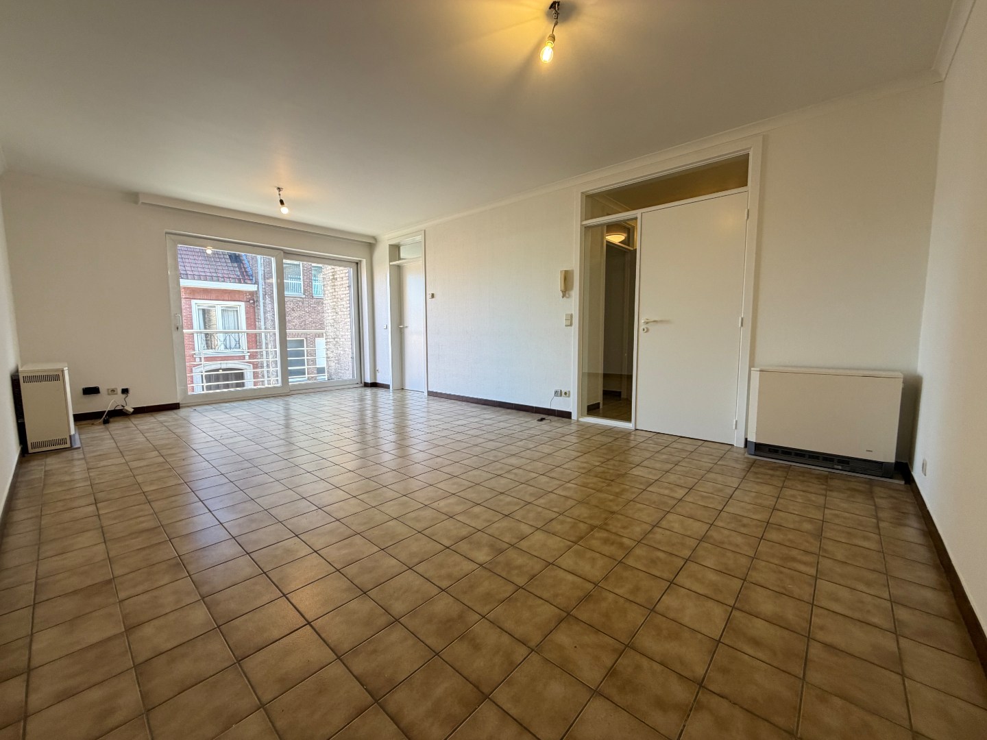 Twee-slaapkamerappartement in het centrum van Tielt. - foto 3