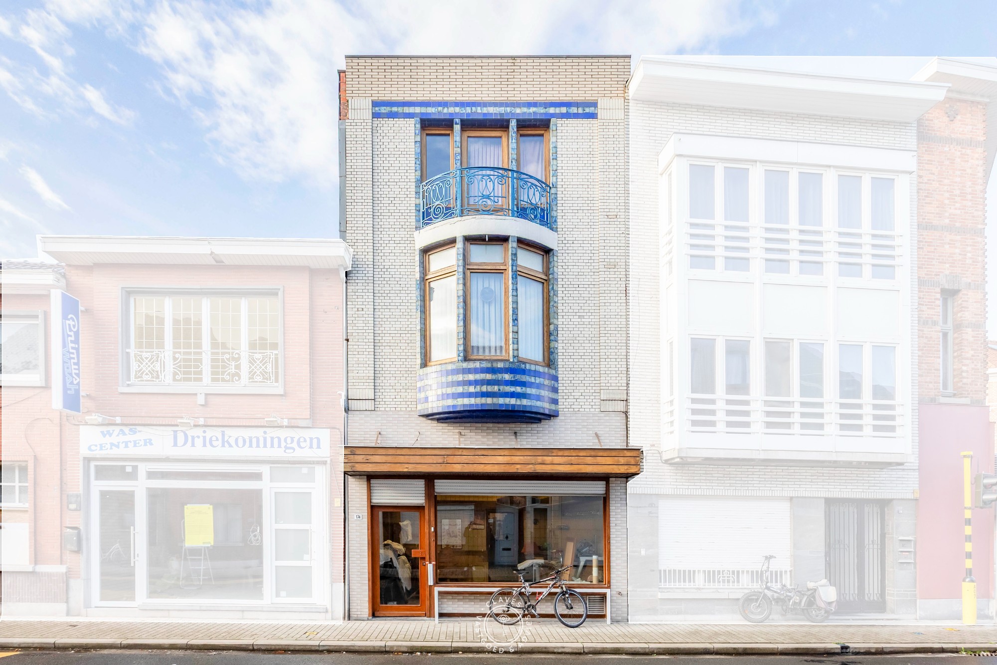 Art-deco woning met handelsruimte en garage - foto 1