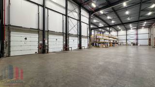 This strategically located logistics site, with a total surface area of 7,861 m², offers a unique combination of space, accessibility, and...