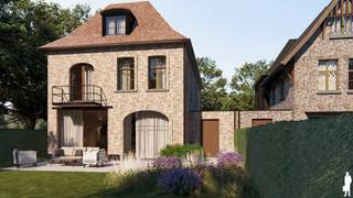 <strong>Exclusieve nieuwbouwwoning onder architectuur van Vlassak Architects</strong><br /><br /><strong>De woning wordt verkocht als casco ruwbouw winddicht, waardoor de verdere afwerking volledig naar eigen smaak en wensen kan worden gerealiseerd.</strong><br /><br /><strong>Gelijkvloerse verdieping</strong><br />
<ul>
<li>Ruime inkomhal met gastentoilet;</li>
<li>Royale living;</li>
<li>Ruime leefkeuken met directe connectie naar het terras en de tuin;</li>
<li>Praktische mudroom tussen de inkomhal en keuken, met doorgang naar de inpandige garage;</li>
<li>Inpandige garage met eveneens rechtstreekse toegang tot het terras en de tuin;</li>
</ul>
<strong>Eerste verdieping</strong><br />
<ul>
<li>Centrale nachthal met afzonderlijk nachttoilet;</li>
<li>Royale hoofdslaapkamer met ensuite badkamer en ruime dressing;</li>
<li>Tweede ruime slaapkamer;</li>
<li>Afzonderlijke douchekamer;</li>
</ul>
<strong>Tweede verdieping</strong><br />
<ul>
<li>Twee bijkomende slaapkamers;</li>
<li>Praktische technische berging;</li>
</ul>
<strong>Tuin en buitenruimte</strong><br />De leefkeuken staat rechtstreeks in verbinding met het terras van ca. 38 m² en de tuin. De westelijk georiënteerde tuin vormt een aangename verlenging van de leefruimtes en laat toe om in de namiddag en avond optimaal van de buitenruimte te genieten.<br /><br /><strong>Bijzonderheden</strong><br />
<ul>
<li>Architectuur van Vlassak Architects;</li>
<li>Geothermische warmtepomp;</li>
<li>Voorziening van zonnepanelen;</li>
<li>Verkoop als casco ruwbouw winddicht;</li>
<li>Mogelijkheid om de verdere afwerking volledig naar eigen smaak te realiseren;</li>
<li>Stedenbouwkundige inlichtingen in aanvraag.</li>
</ul>
<strong>De woning bevindt zich aan Molenheide in Pulderbos, in een groene en residentiële omgeving. Het landelijke karakter en de nabijheid van natuur worden gecombineerd met een vlotte bereikbaarheid van de omliggende gemeenten en dagelijkse voorzieningen.</strong>