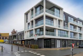 Bent u op zoek naar een kantoorruimte of praktijkruimte op een super aangename locatie? Dan hebben wij de oplossing !!! Met het prachtig zicht op...