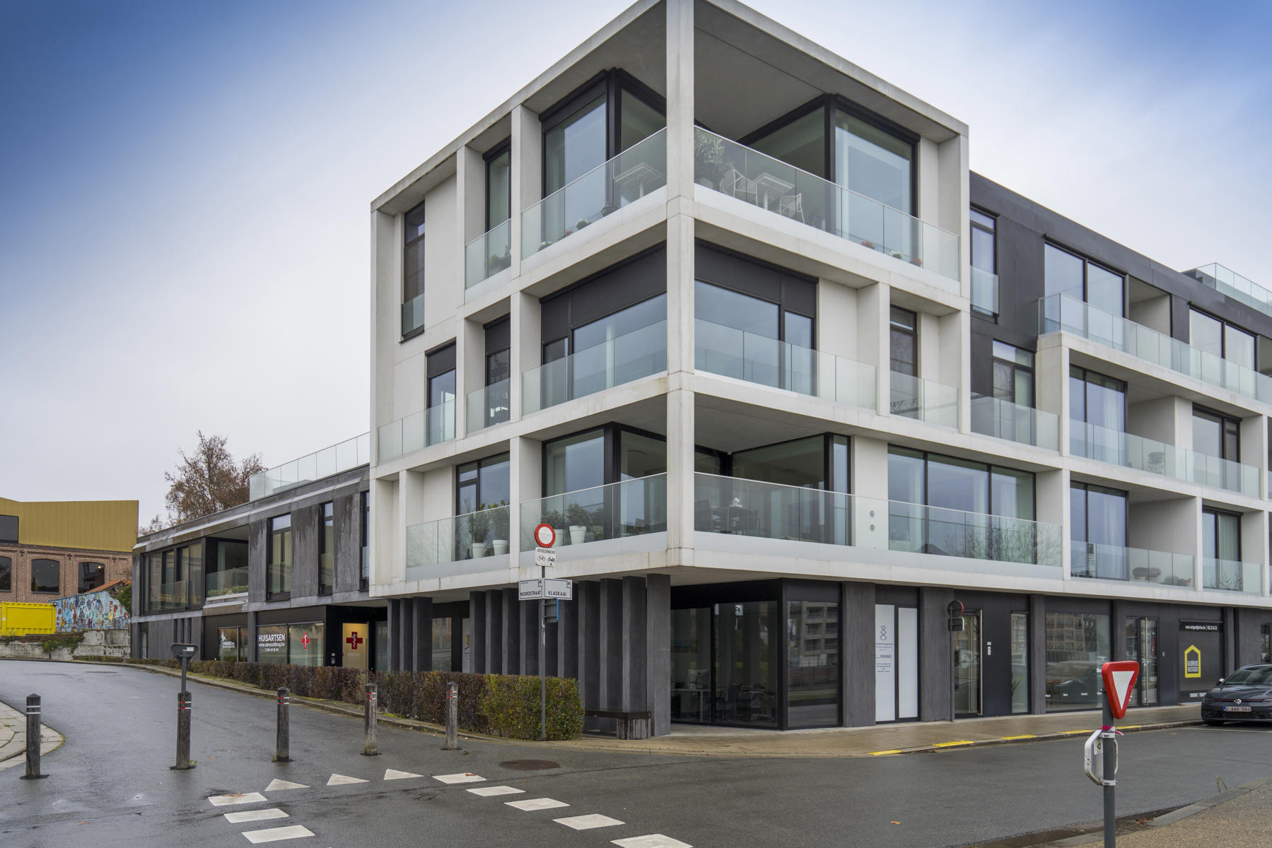 Commercial à louer à Courtrai - photo 2