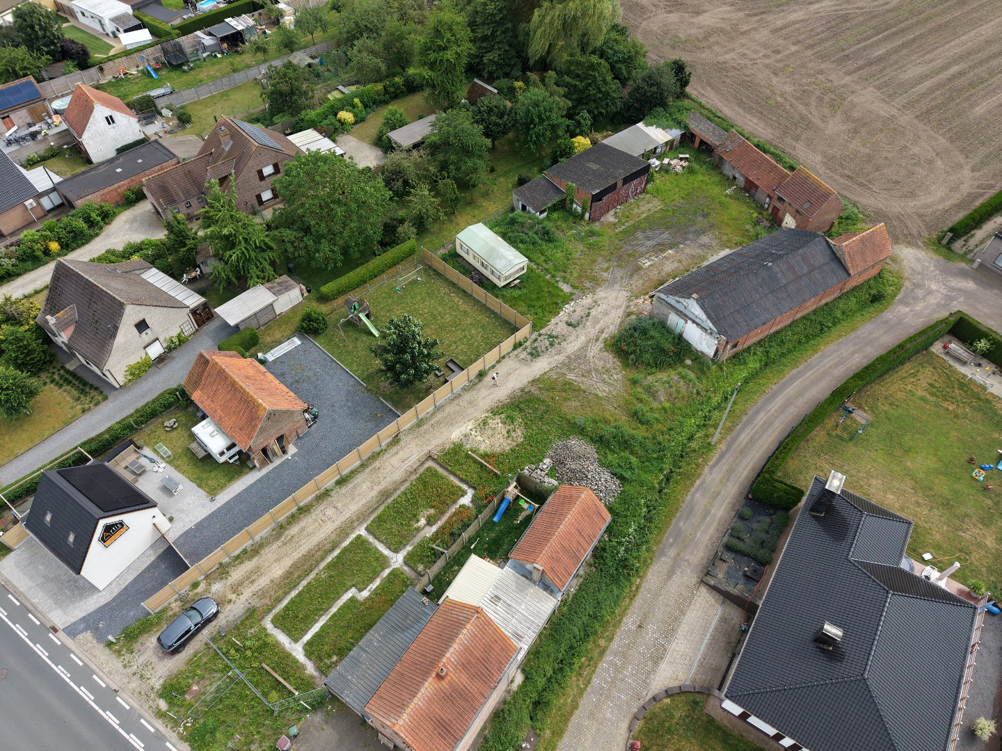 Perceel van 1.771 m² met woning op plan + bijgebouwen ! - foto 5