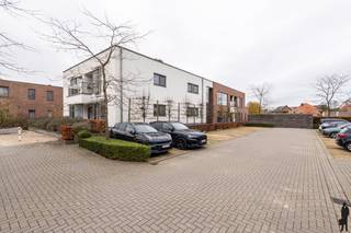 STIJLVOL APPARTEMENT MET 2 SLAAPKAMERS IN HARTJE HOOGSTRATENIn het bruisende centrum van Hoogstraten, op wandelafstand van winkels, horeca en...