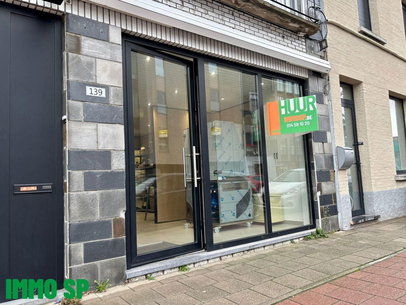 Commercieel gelijkvloers gelegen vlakbij het station en het centrum van Geel. - foto 1