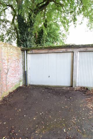 Op zoek naar een garagebox of opslagruimte in het centrum van Turnhout? Deze ruime garagebox bevindt zich in de Duifhuisstraat te Turnhout...