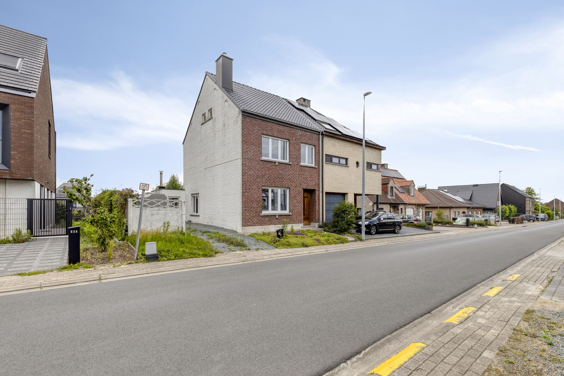 Deels te renoveren lichtrijke driegevelwoning - foto 2
