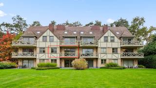 Luxe appartement in het prachtige en unieke parkdomein 'Berkendael' van 1,5 hectare met grote vijver.Appartement op de 1ste verdieping met zeer mooi...