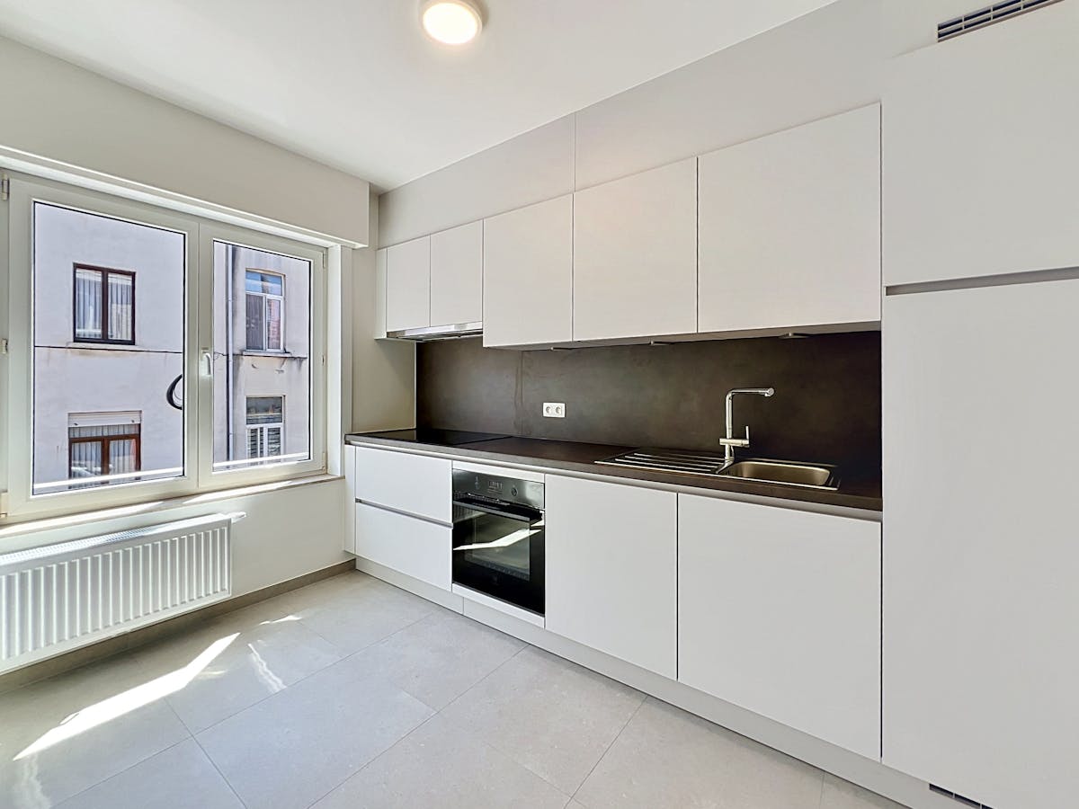 Volledig gerenoveerd appartement met 2 slaapkamers in Gent - foto 4