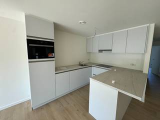 Ontdek dit prachtig afgewerkt gelijkvloers appartement op Eikevelden 84 te Geel, gelegen in een residentie die volledig vernieuwd werd (verkoop...