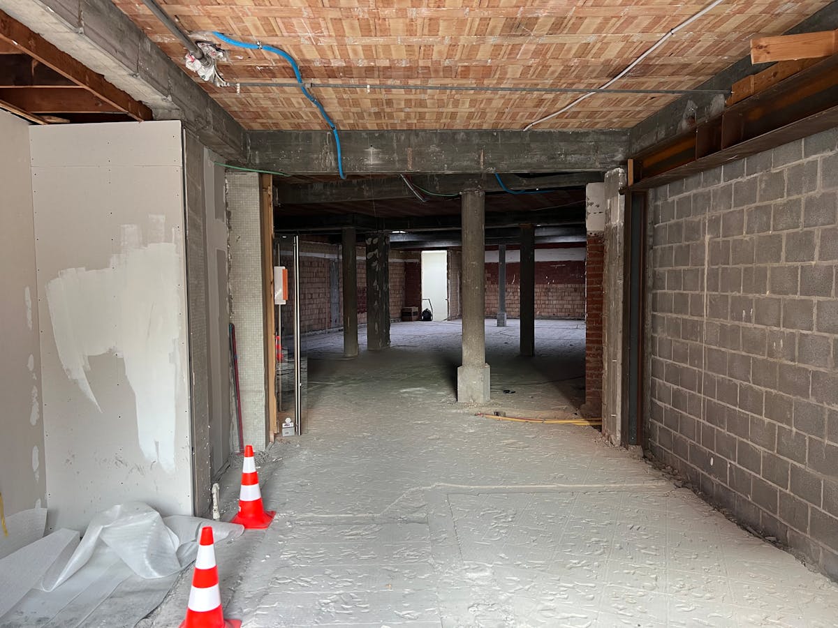 Gelijkvloers kantoor (ca. 176 m² tot 234 m²) nabij het centrum van Roeselare - foto 4
