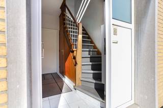 In het hart van Zwijndrecht, nabij winkels, scholen, openbaar vervoer en belangrijke uitvalswegen, bevindt zich deze interessante...