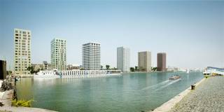 gelegen in de 5 de toren van de westkaai (eilandje) op de 10 de verdieping prachtig 2 slaapkamer appartement west gelegen met zicht op de haven...