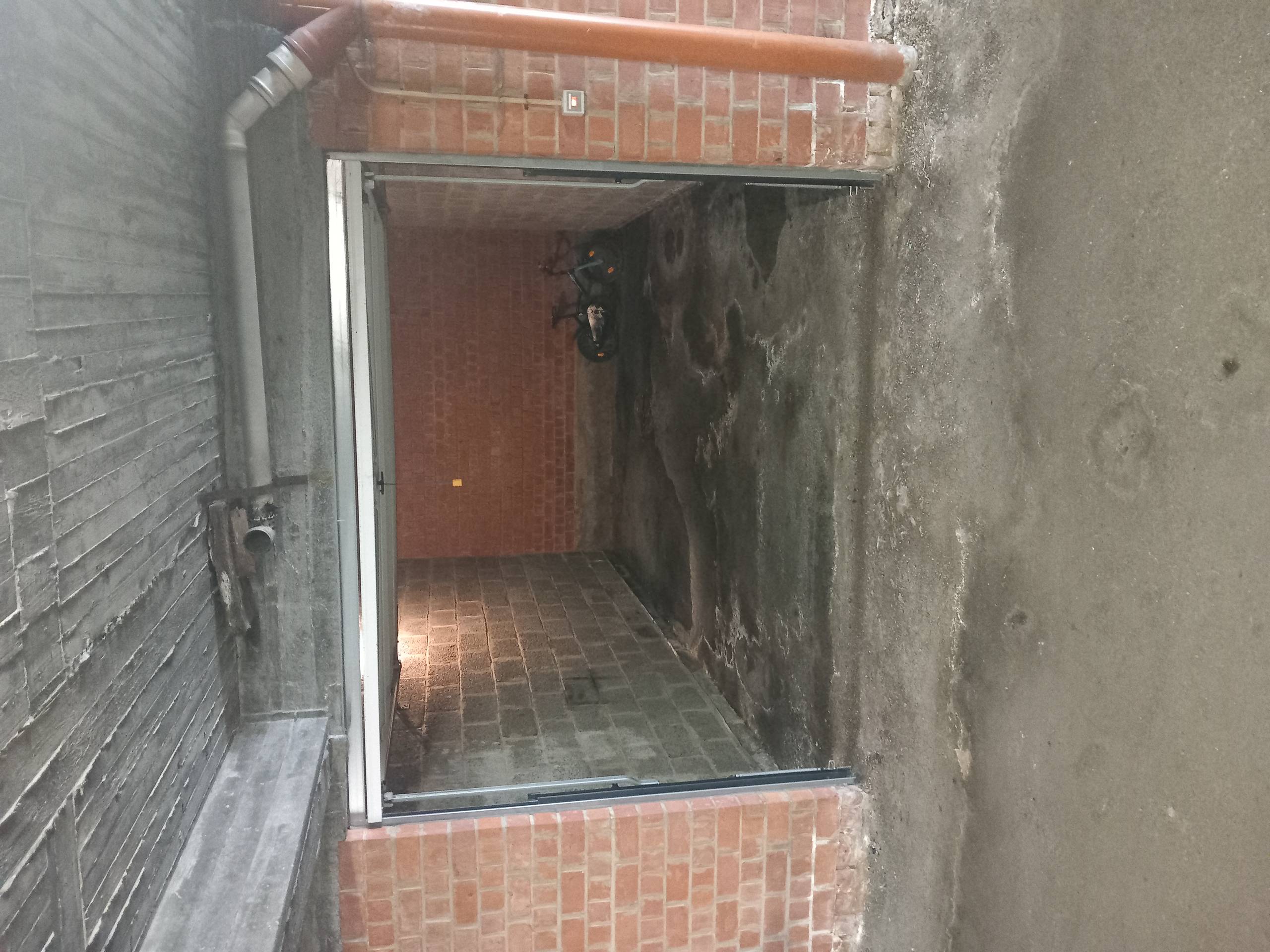 Garage à louer à Alost - photo 1