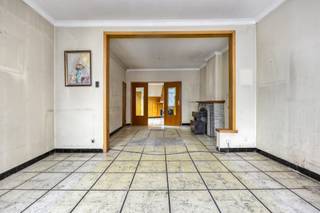 Dans le charmant village de Nieuwenrode, dans un environnement calme et pourtant proche du centre, se trouve cette maison semi-mitoyenne avec...