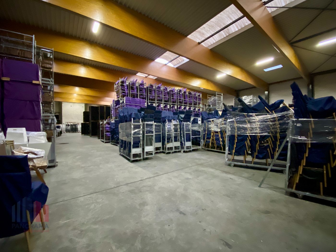 1.961 m² magazijnruimte met 2 sectionale poorten - foto 3