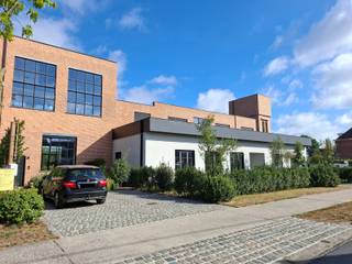 Het meegroei-appartement maakt deel uit van het unieke project in de oorspronkelijke zuivelfabriek Sint-Isidoor met slechts 8 wooneenheden.Gelegen op...