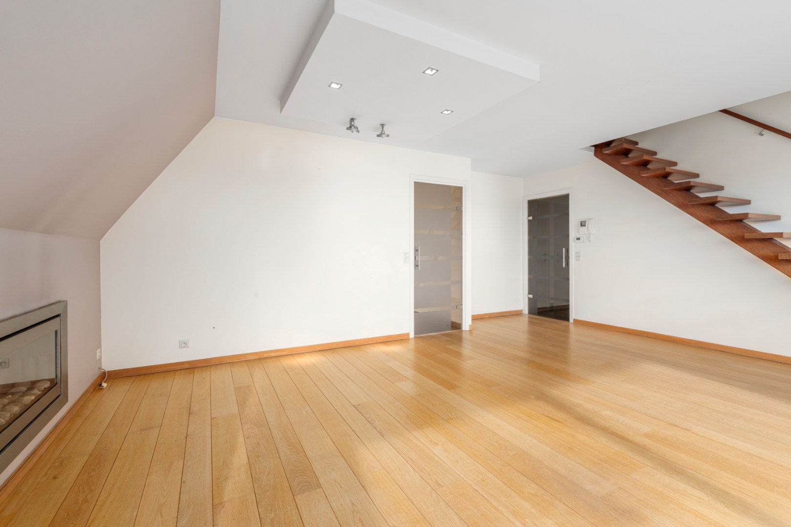 RUIM DUPLEX APPARTEMENT MET 4 SLAAPKAMERS - foto 5