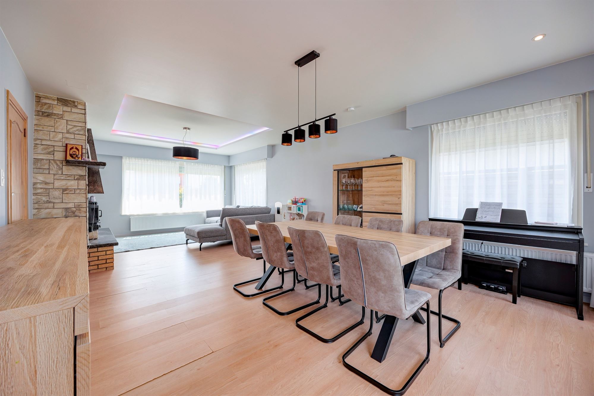 Instapklare villa met 3 slaapkamers, ruime tuin en voldoende parking op gunstige locatie! - foto 4