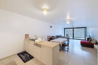 Op zoek naar een comfortabel appartement met sterke ligging én interessante mogelijkheden? Dit centraal gelegen appartement in het centrum...