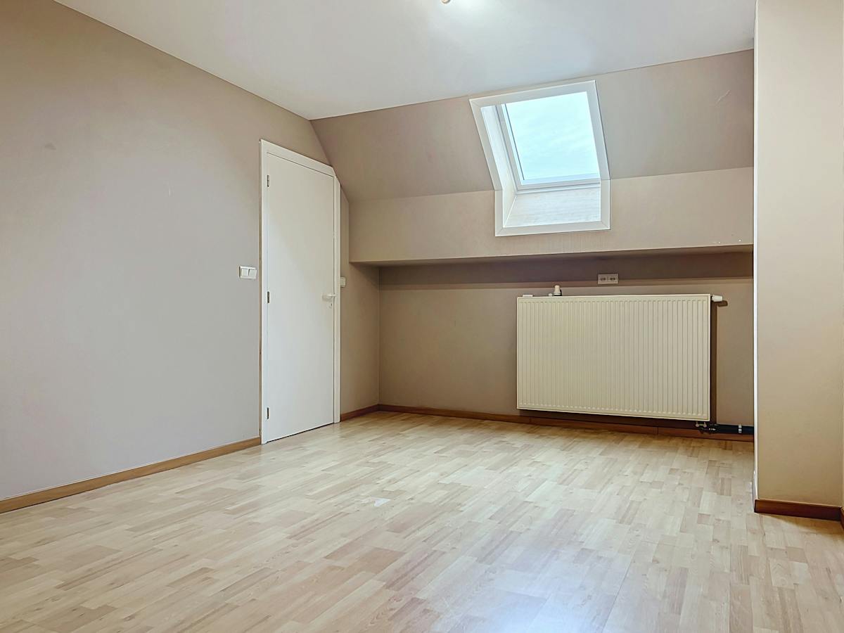 Hoekwoning met 2 slaapkamers, garage en tuin te Ledegem - foto 5