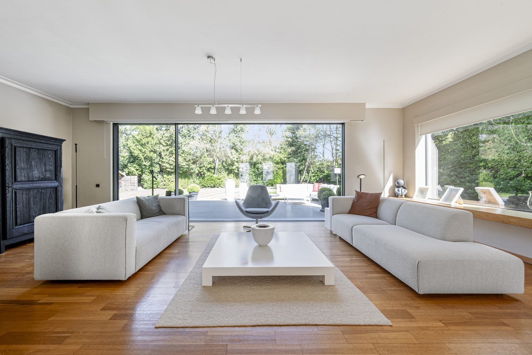 Moderne villa in een residentiële woonwijk - foto 4