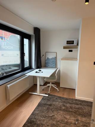 <p><span>Welcome to this luxury student room in the heart of Heverlee, ideal for those looking for a combination of rest and study. This luxury student room has a living area of 17m².</span></p><p><span>Upon entering, you will find a bright and inviting space, with sleek modern finishes that create a real sense of home. This luxury room also has access to the communal terrace.</span></p><p><span>The bedroom is practical with ample storage space and offers direct access to a stylish bathroom with modern amenities that will give you a moment of relaxation after a long day.</span></p><p><span>Cooking can be done in the common kitchen equipped with all comforts. The room also features a breakfast block.</span></p><p><span>Located in a quiet neighborhood, yet close to all necessary amenities, this Luxury student room offers the best of both worlds. Close to Campus Heverlee, Ku Leueven and Imec.</span></p><p><span>Heverlee station is within walking distance.</span></p><p><span>Interested? Then send a quick email to <span>Johanjacobs@janssenenjanssen.be</span></span><span> or contact us on 0497/44 04 10.</span></p><p><span> </span></p><p><span>the price does not include 21% VAT!!!</span></p><p><span> </span></p>