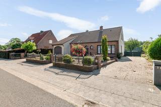 WONEN ALS IN EEN SCHILDERIJTJE – MET ZICHT OP GROEN EN RUIMTE VOOR HET HELE GEZINPittoresk wonen? Dat is hier eigenlijk nog een understatement. Want...