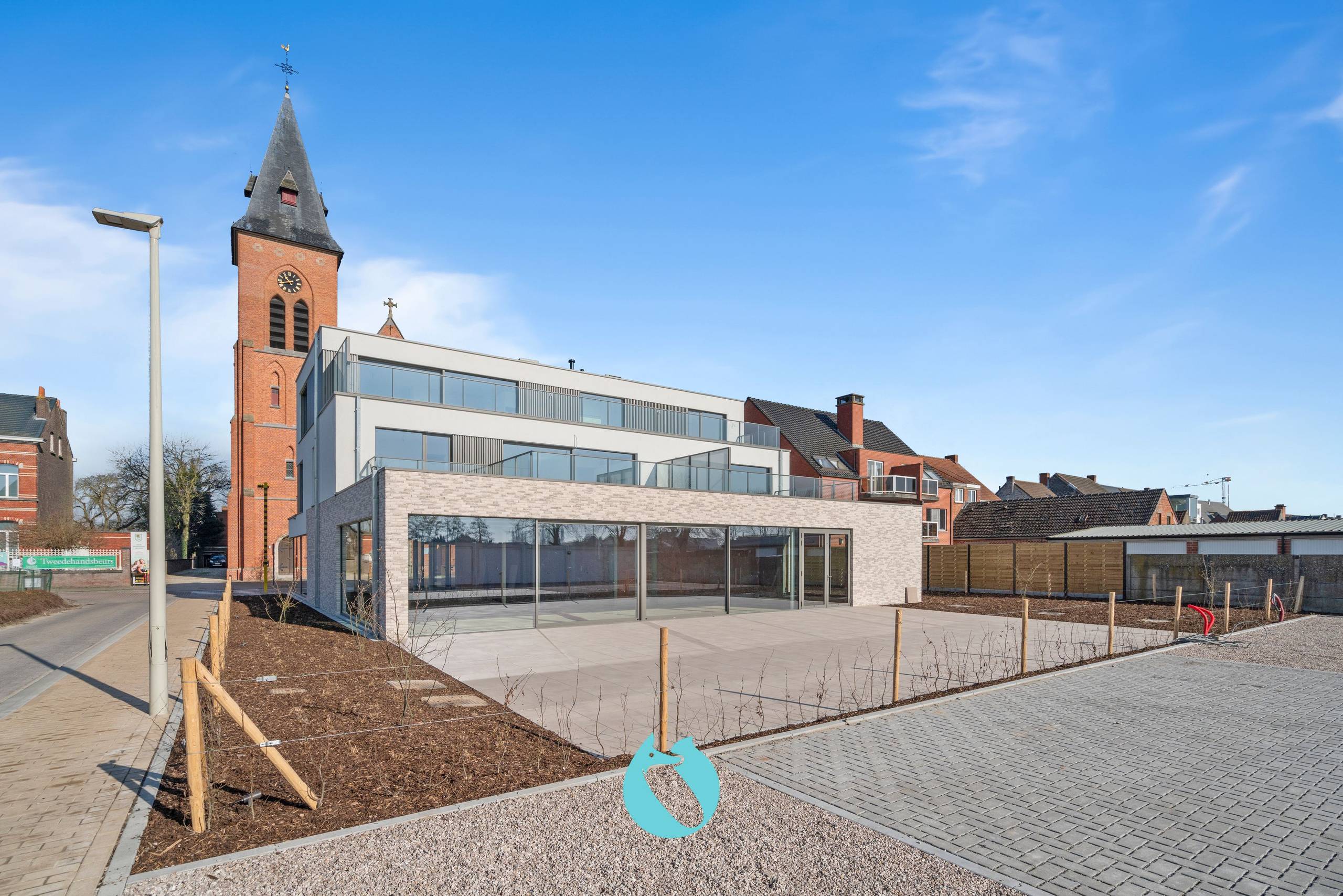 Multifunctioneel handelspand (360m²) met zonneterras (160m²) - foto 4