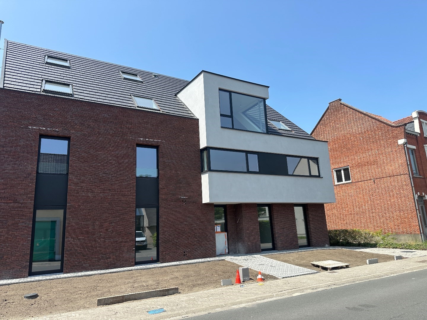 Luxe nieuwbouwappartement op eerste verdieping in centrum Sleidinge - foto 1